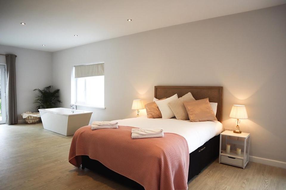 The Mount Rooms Barry Εξωτερικό φωτογραφία
